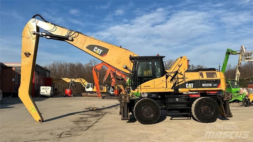 CAT M325D 4X4 Lastik tekerli ekskavatörler