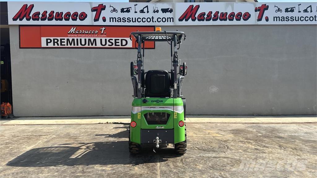 Everun ER08E 4x4 Tekerlekli yükleyiciler