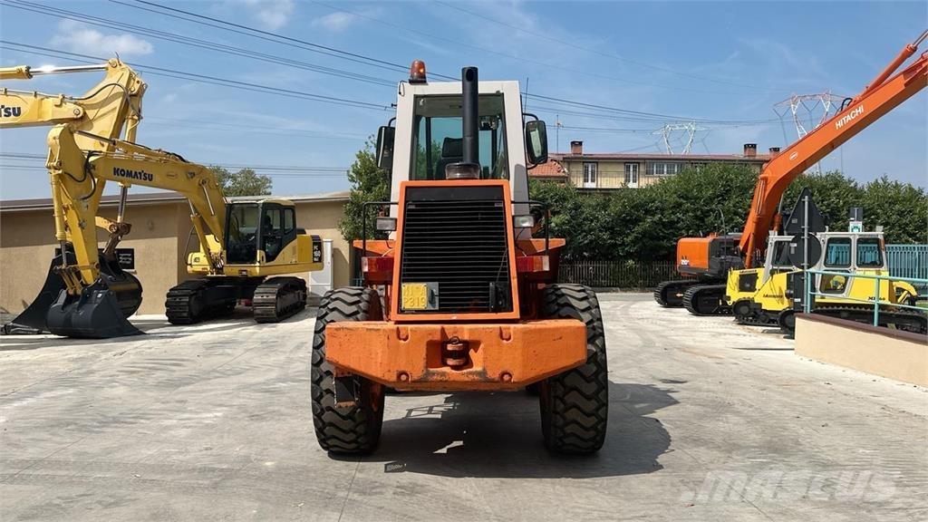 Fiat-Hitachi FR90 4X4 Tekerlekli yükleyiciler