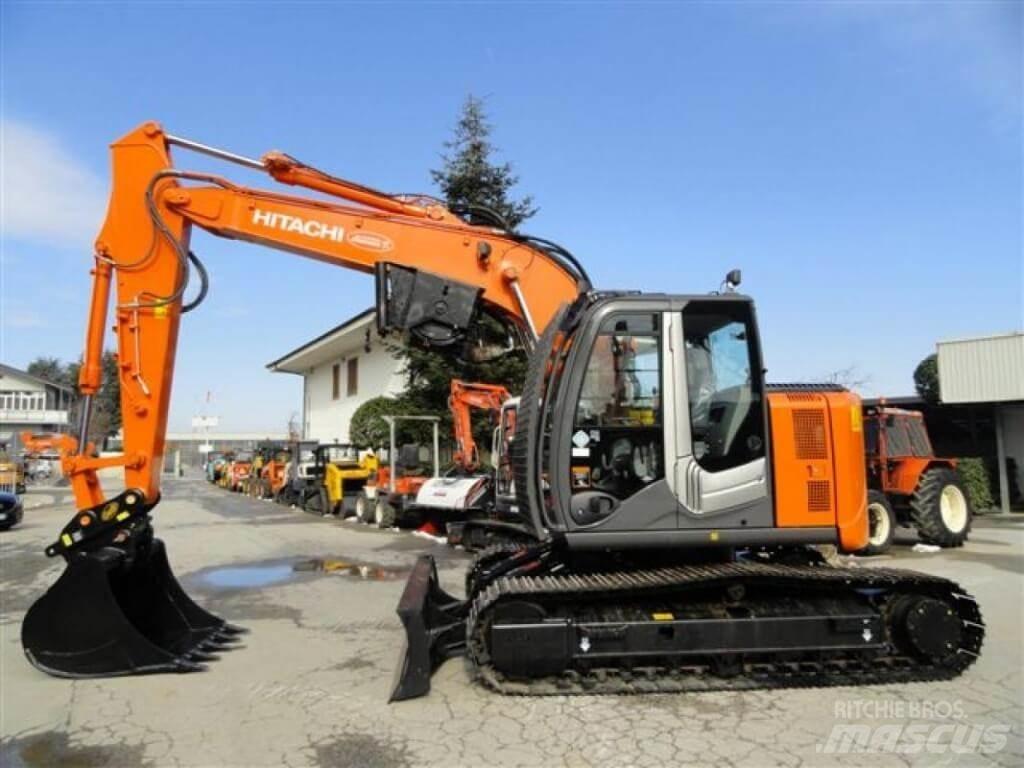 Hitachi ZX135 US-6 Ekskavatörler