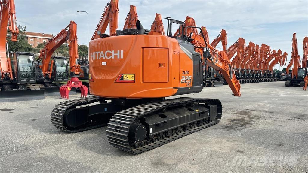 Hitachi ZX225USLC-7 Paletli ekskavatörler
