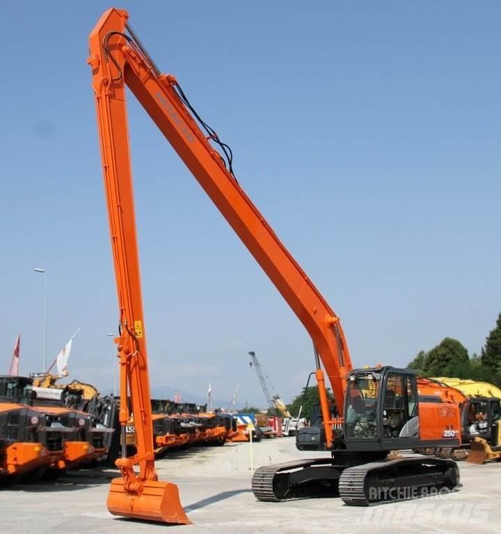 Hitachi ZX250LCN-5B Paletli ekskavatörler