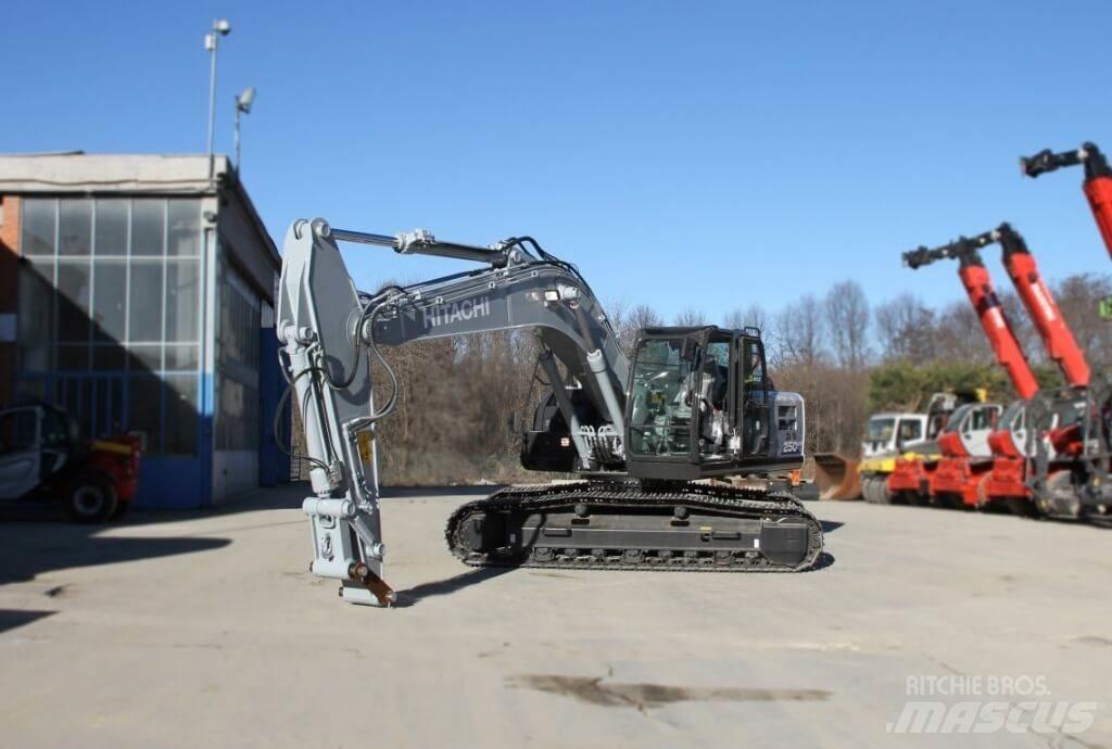 Hitachi ZX250LCN-6 Ekskavatörler