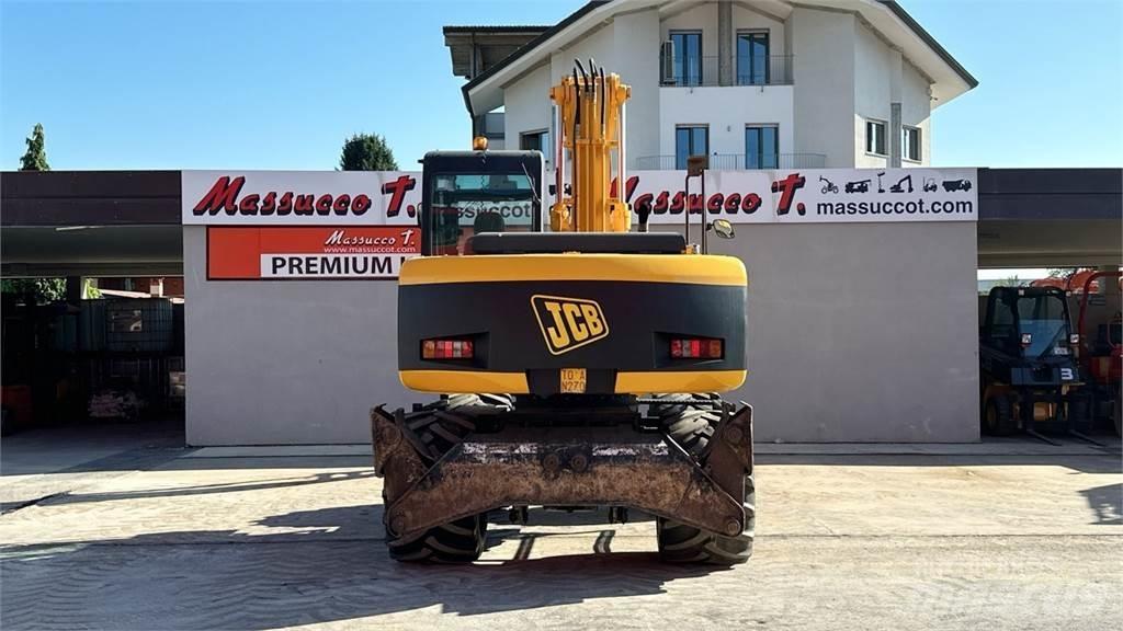 JCB JS130W 4x4 Lastik tekerli ekskavatörler