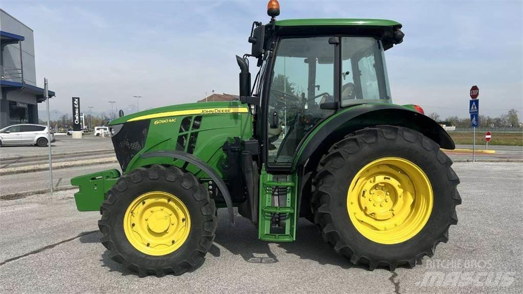 John Deere 6090MC 4X4 Kar küreme biçaklari