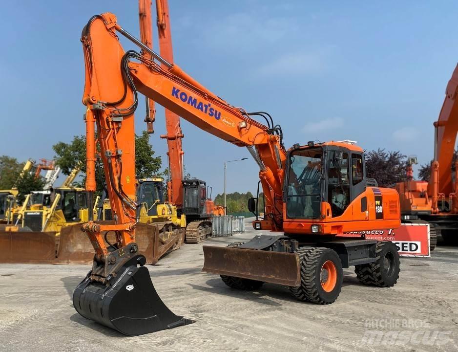 Komatsu PW180-7EO Lastik tekerli ekskavatörler