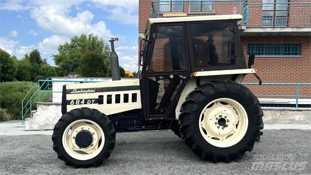 Lamborghini 684 DT Kar küreme biçaklari