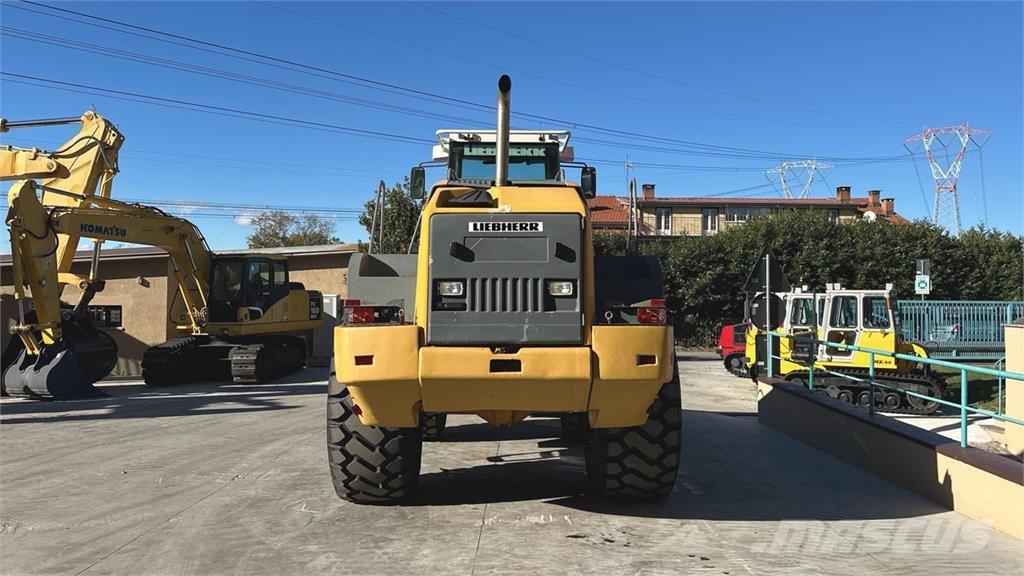 Liebherr L574 Tekerlekli yükleyiciler