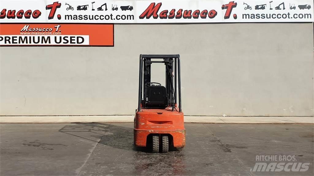 Linde E15 Elektrikli forkliftler