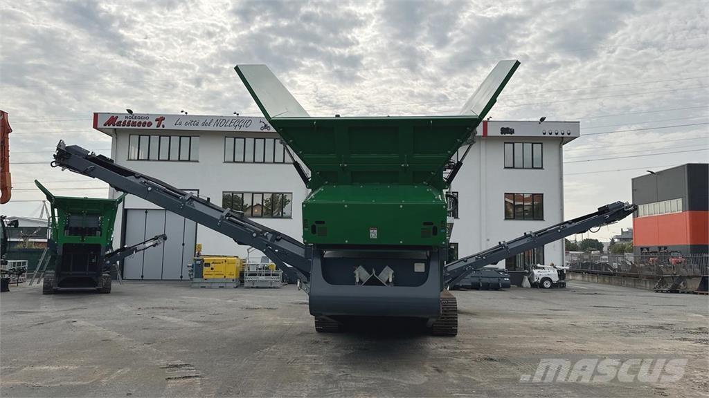 McCloskey R230 Çöp ayiklama ekipmanlari