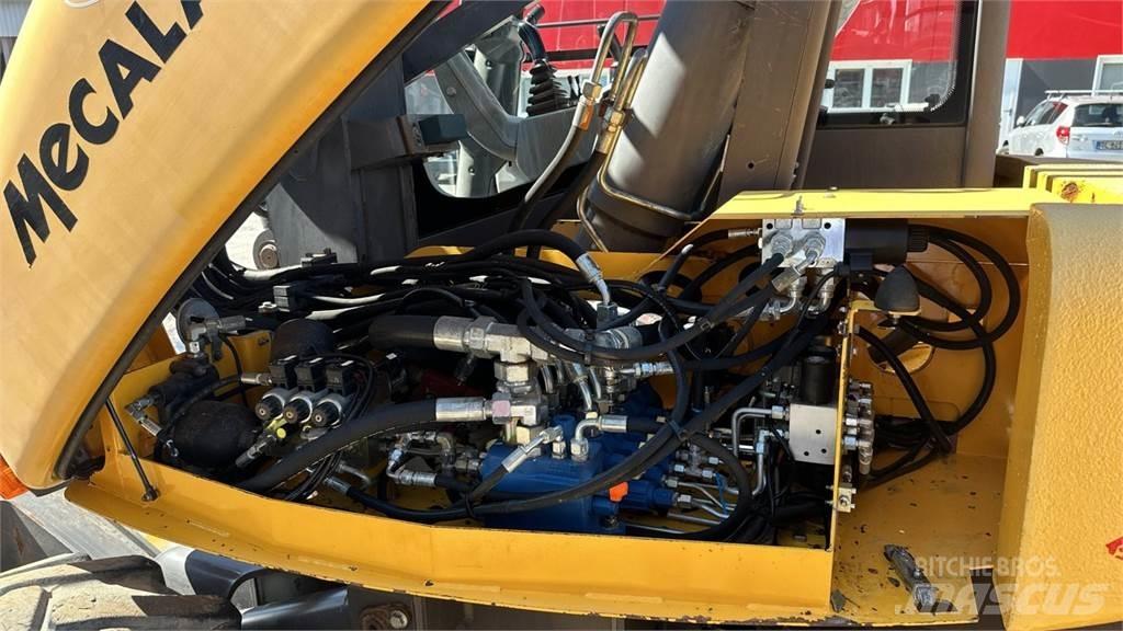Mecalac 10MSX 4X4 Lastik tekerli ekskavatörler