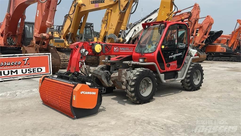 Merlo P38.13 LOX Teleskopik yükleyiciler