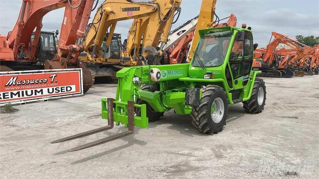 Merlo P38.13 PLUS Teleskopik yükleyiciler