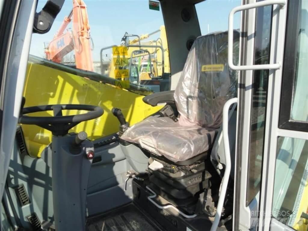 New Holland WE210 Lastik tekerli ekskavatörler