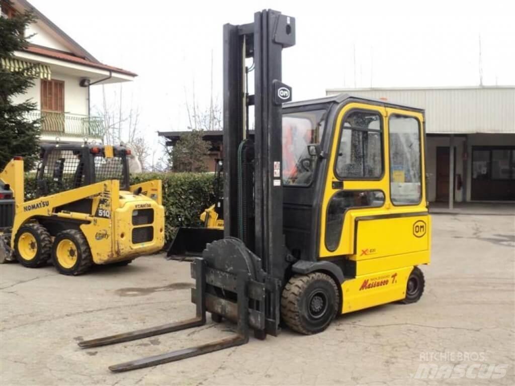 OM EU 30 Elektrikli forkliftler