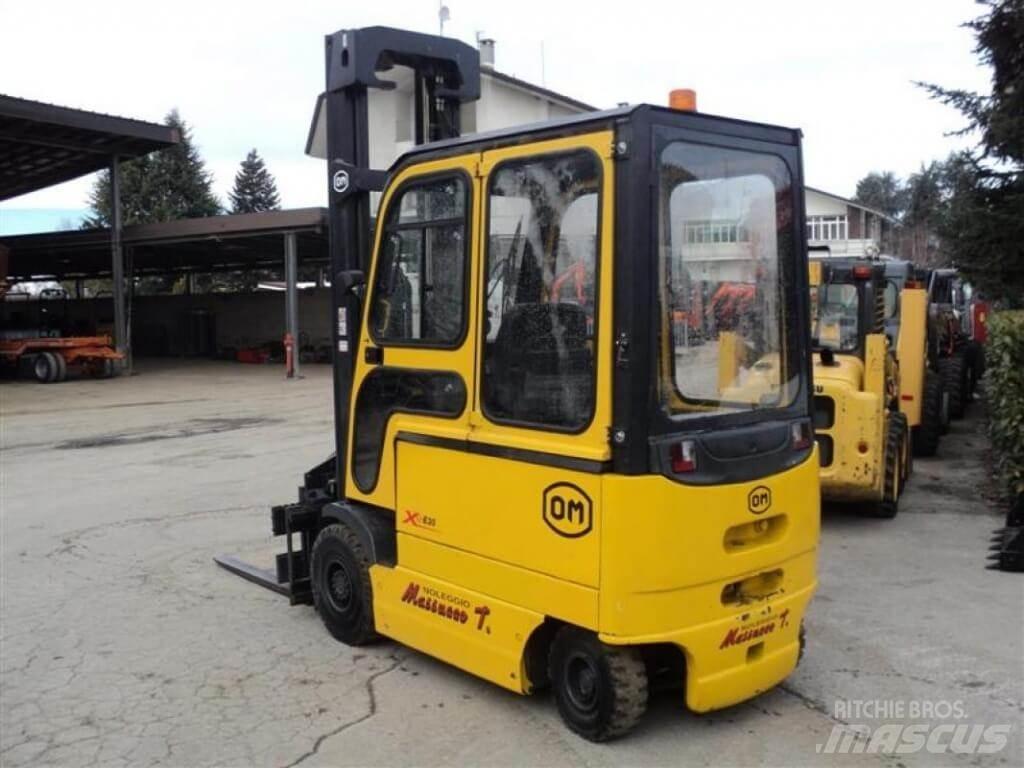 OM EU 30 Elektrikli forkliftler
