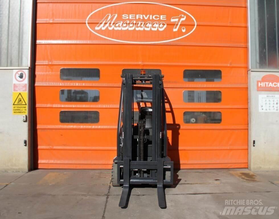OM XE13 AC Elektrikli forkliftler