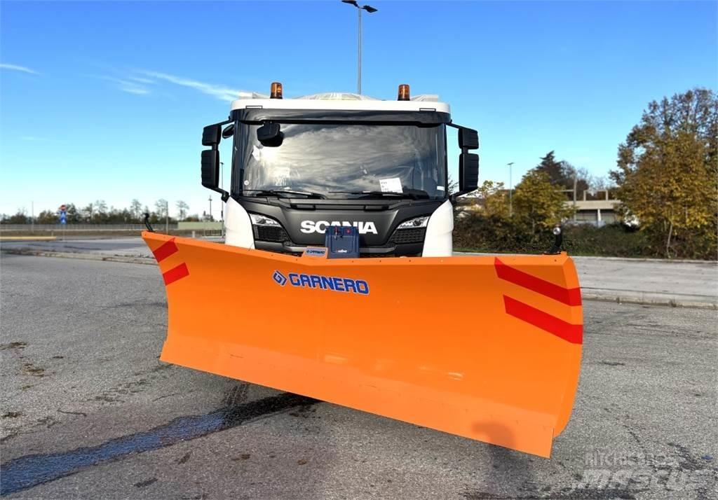 Scania P500 XT 8X4 Kar küreme biçaklari