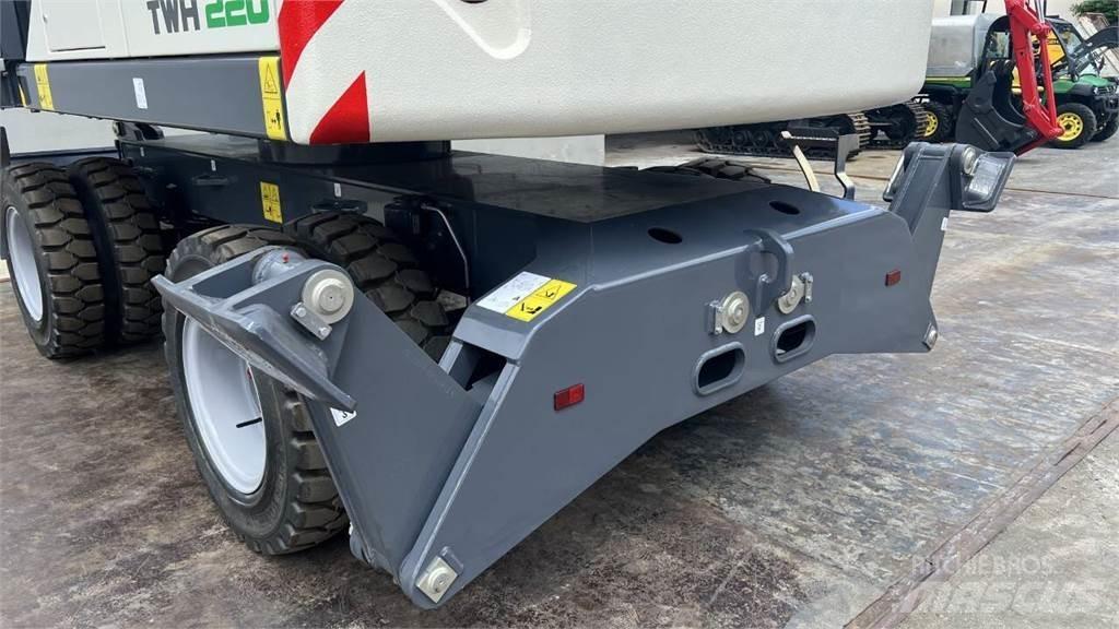 Terex TWH 220 S5 Lastik tekerli ekskavatörler