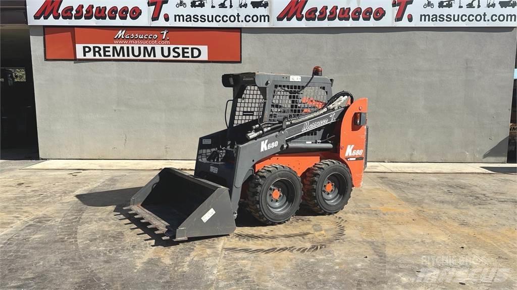 Thomas K680 Skid steer loderler