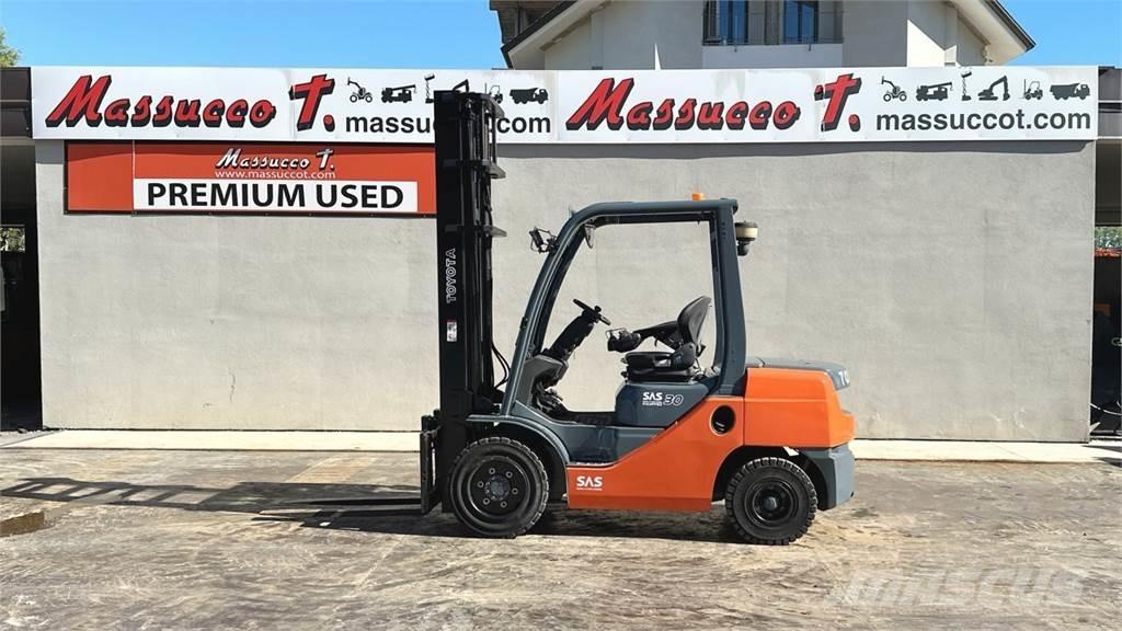 Toyota 02-8FDF30 Dizel forkliftler