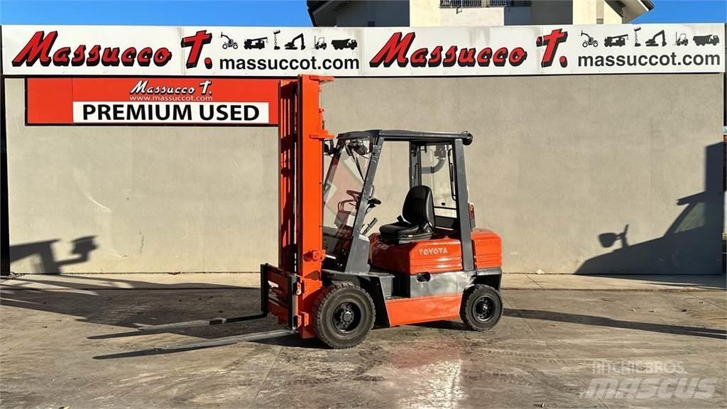 Toyota 025FDF25 Dizel forkliftler