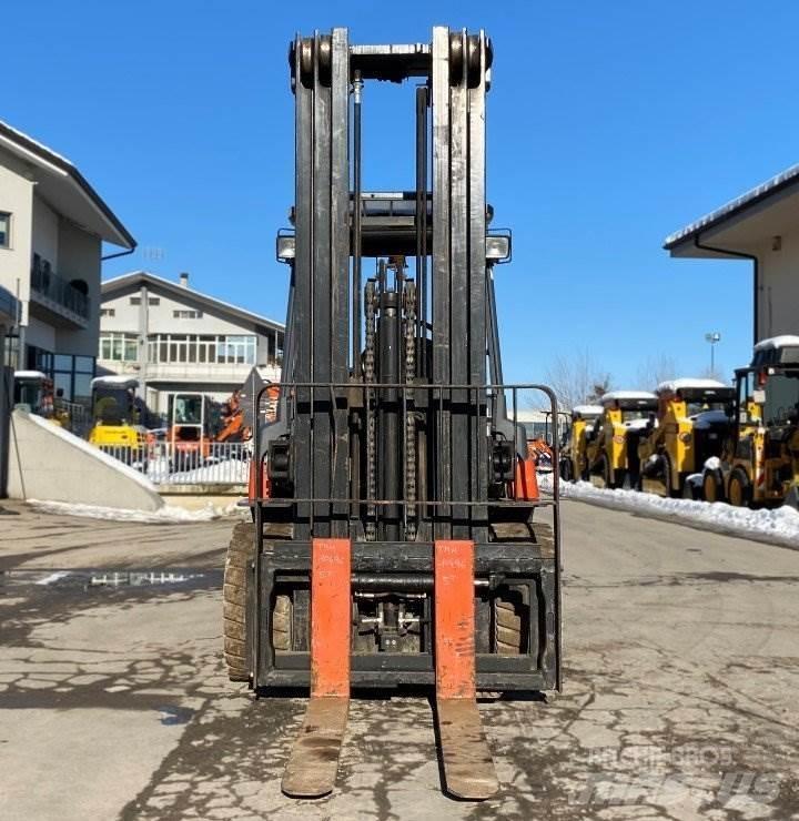 Toyota 7FBMF50 Elektrikli forkliftler