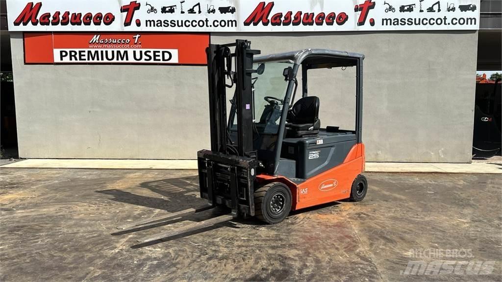 Toyota 8FBMT25 Elektrikli forkliftler