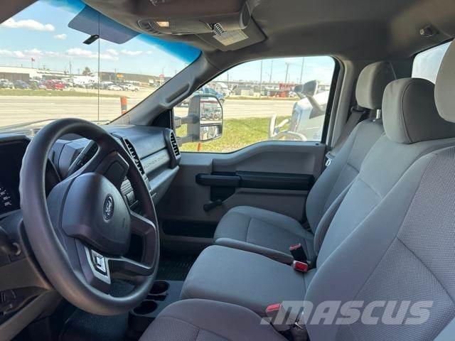 Ford F450 XL 4x2 Kapali kasa kamyonlar