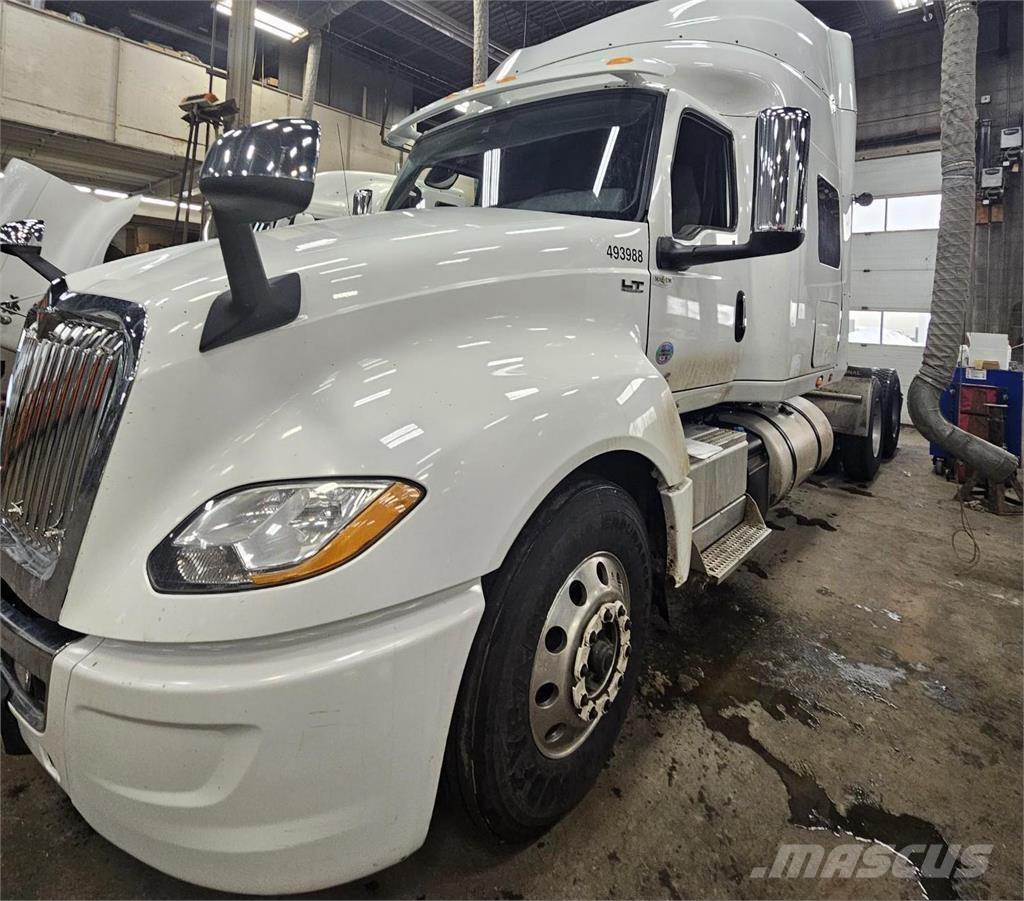 International LT Çekiciler