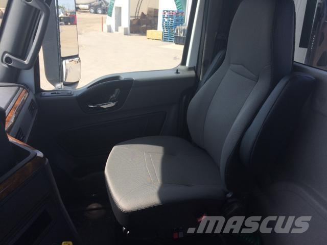 International LT Çekiciler