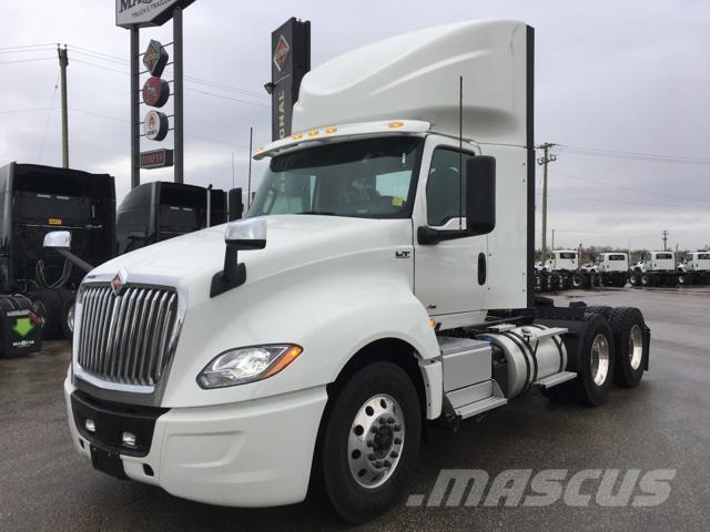 International LT Çekiciler