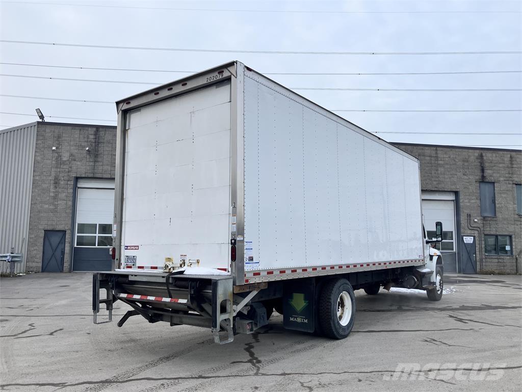 International MV Kapali kasa kamyonlar