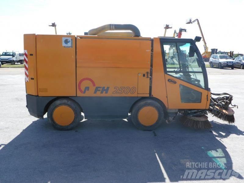 Aebi MFH 2500 Süpürme kamyonları