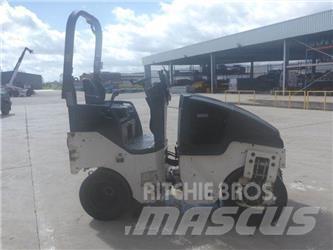Bomag BW100 Zemin sıkıştırma makineleri