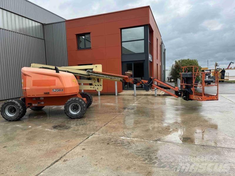 JLG 520AJ Körüklü personel platformları