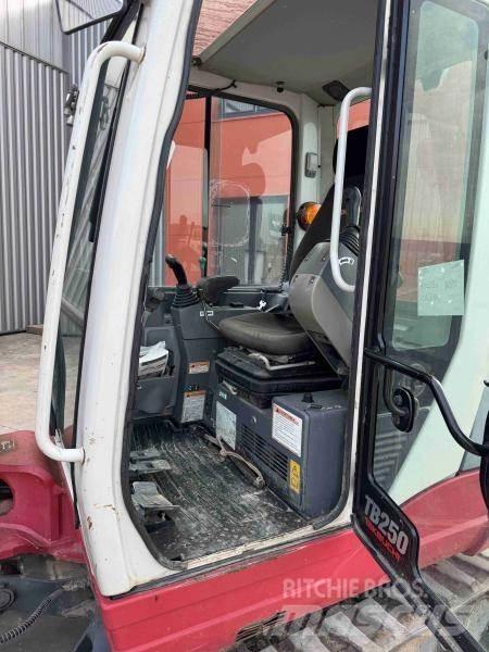 Takeuchi TB 250 Mini ekskavatörler, 7 tona dek