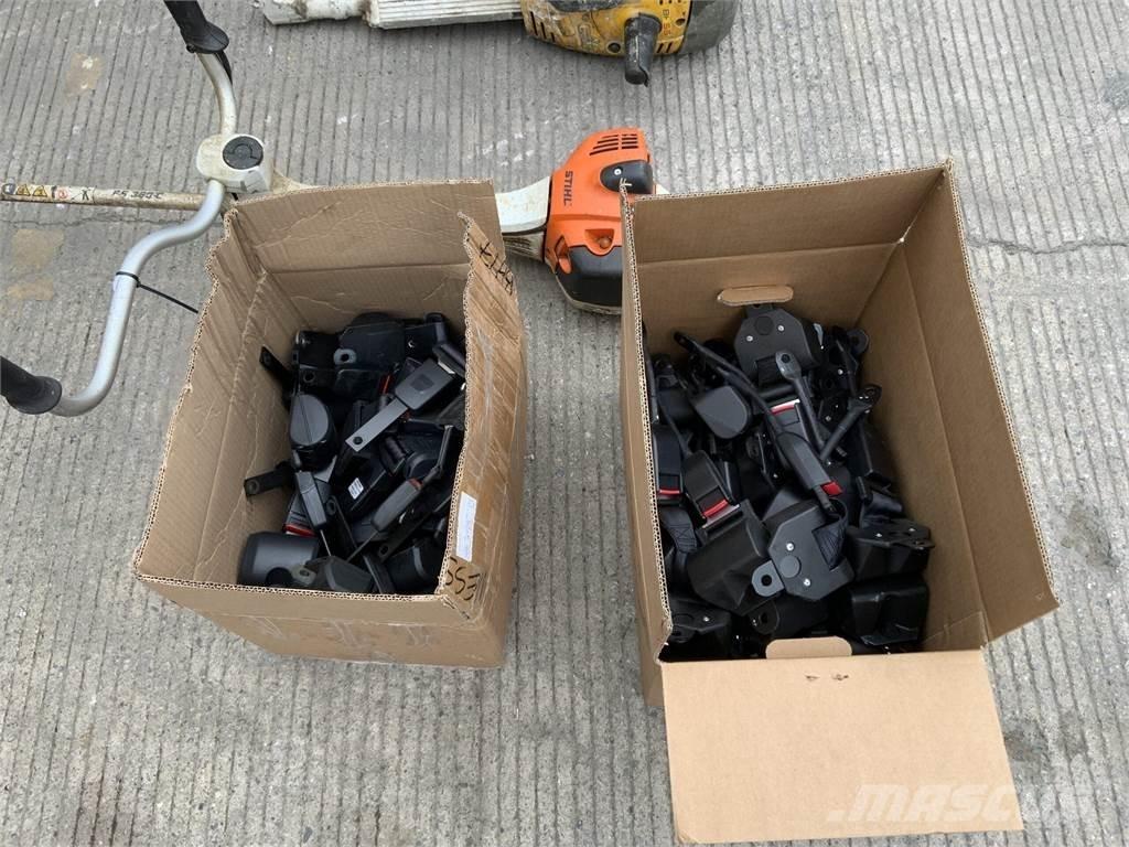  2 Boxes Of Seat Belts Diger tarim makinalari