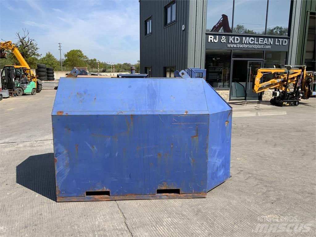 Blue Diesel Tank Diger tarim makinalari