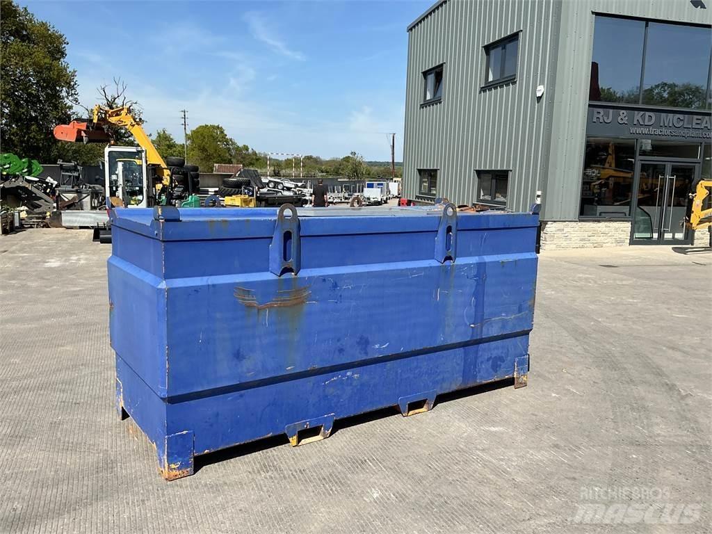 Blue Diesel Tank Diger tarim makinalari