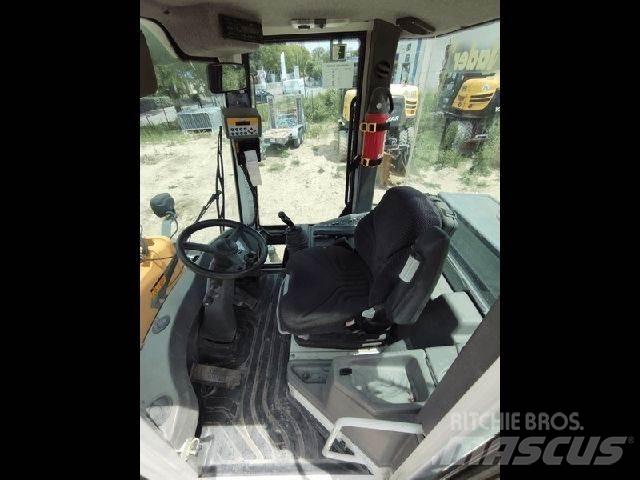 Liebherr L514 Tekerlekli yükleyiciler