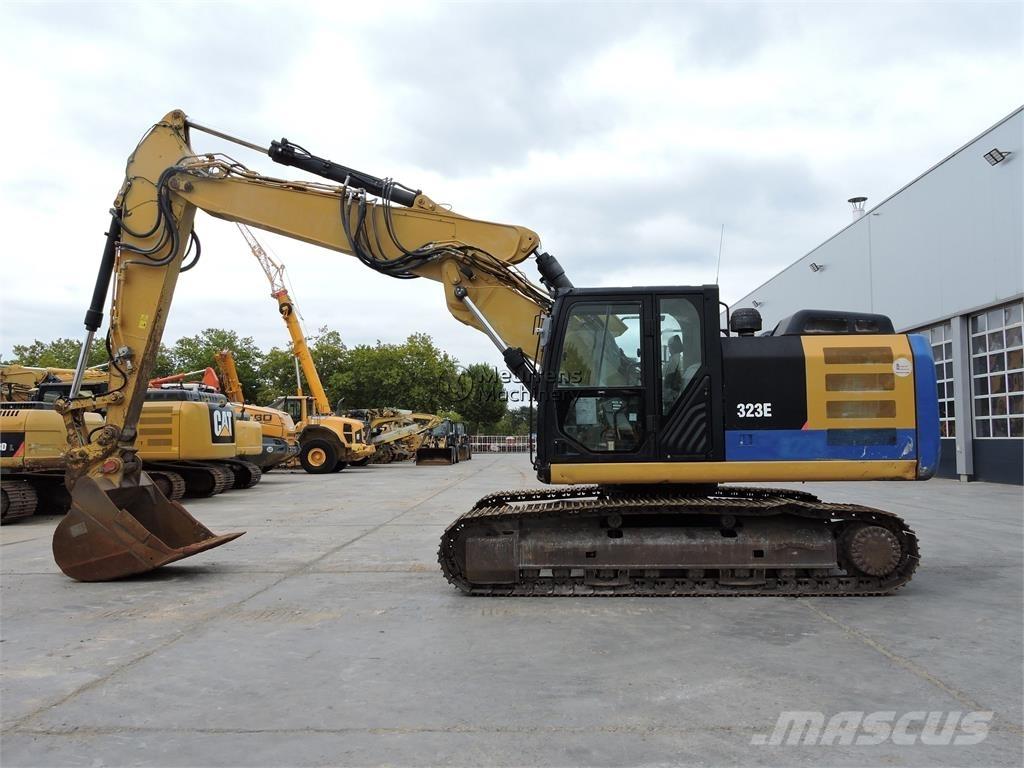 CAT 323EL Paletli ekskavatörler