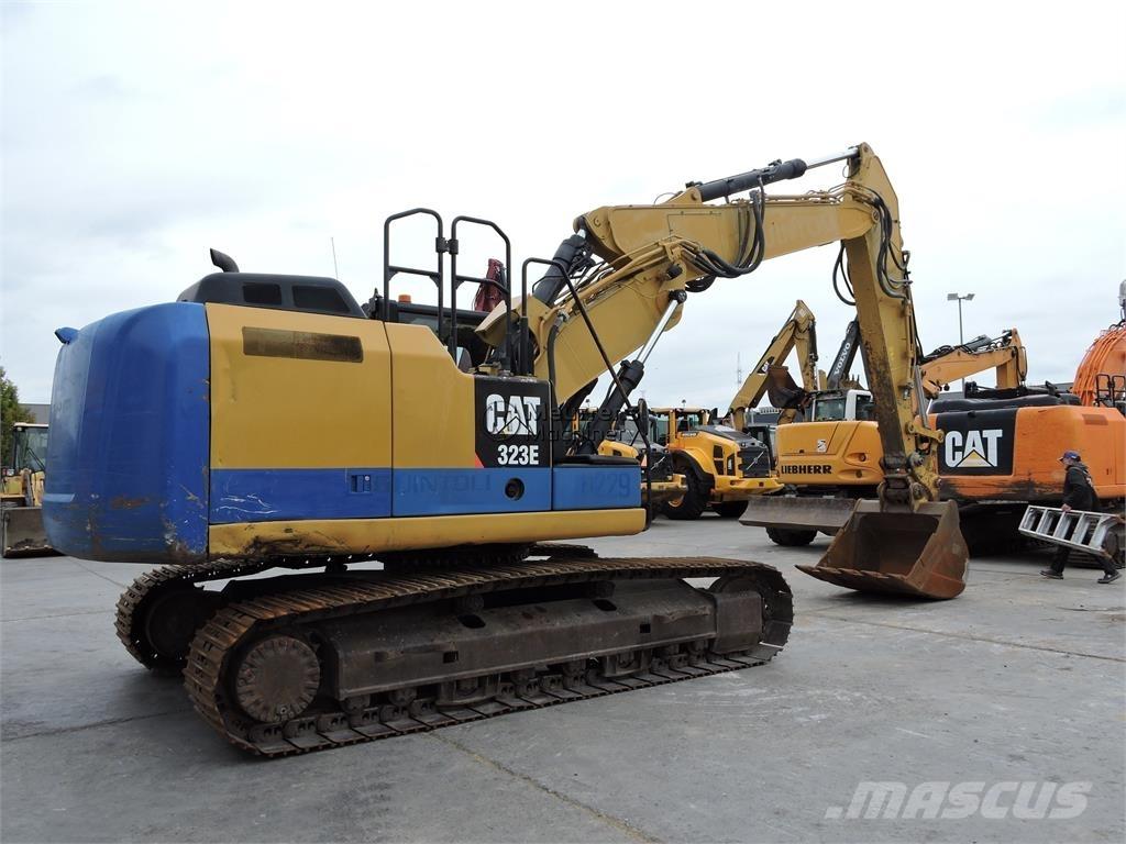 CAT 323EL Paletli ekskavatörler
