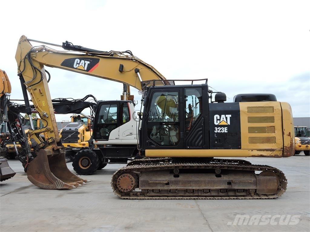 CAT 323EL Paletli ekskavatörler