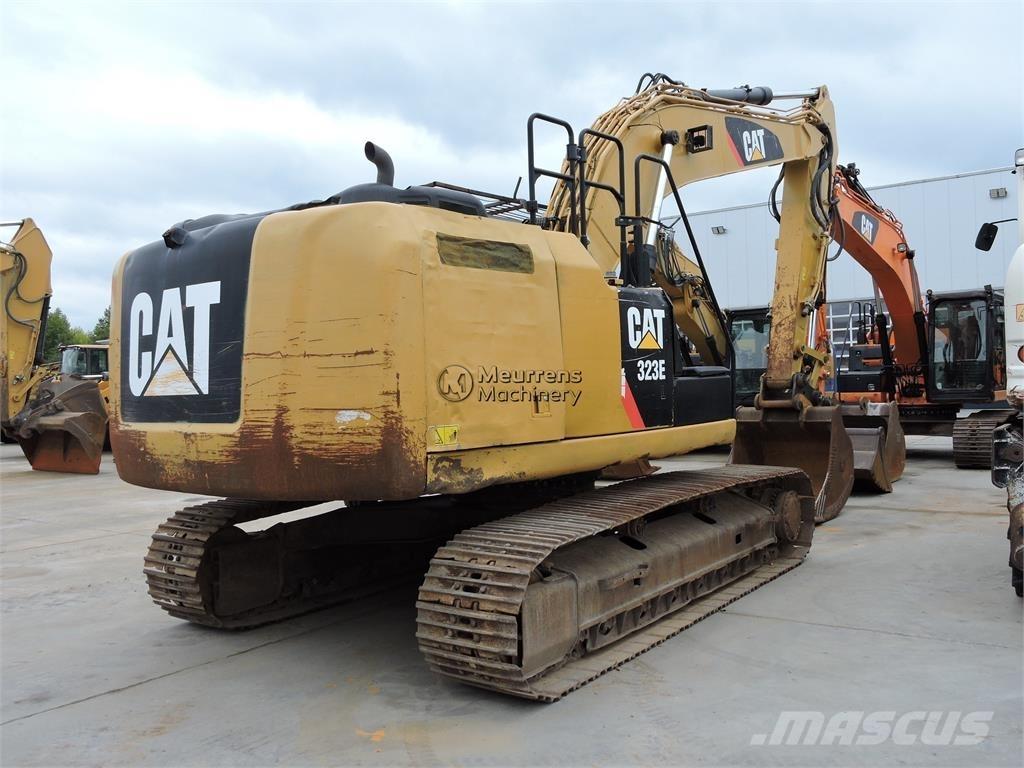 CAT 323EL Paletli ekskavatörler
