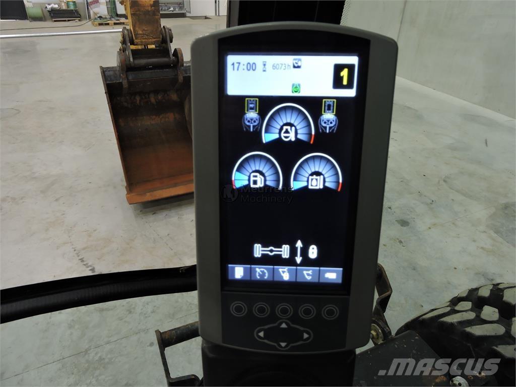 CAT M322D Lastik tekerli ekskavatörler