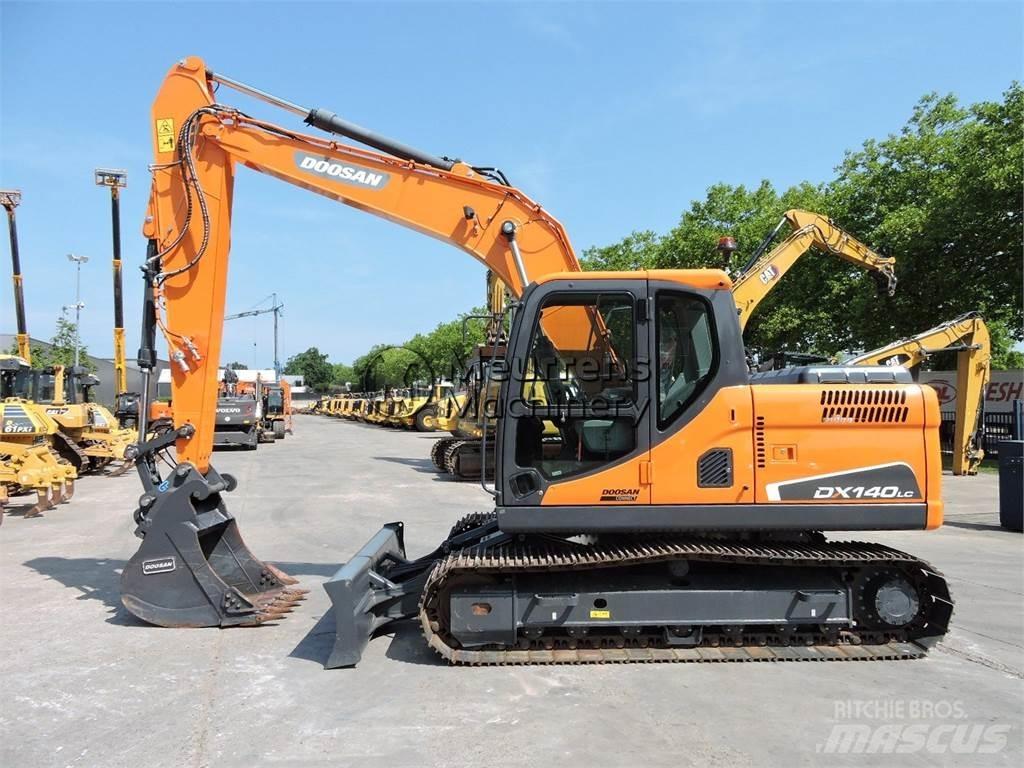 Doosan DX140LC Paletli ekskavatörler