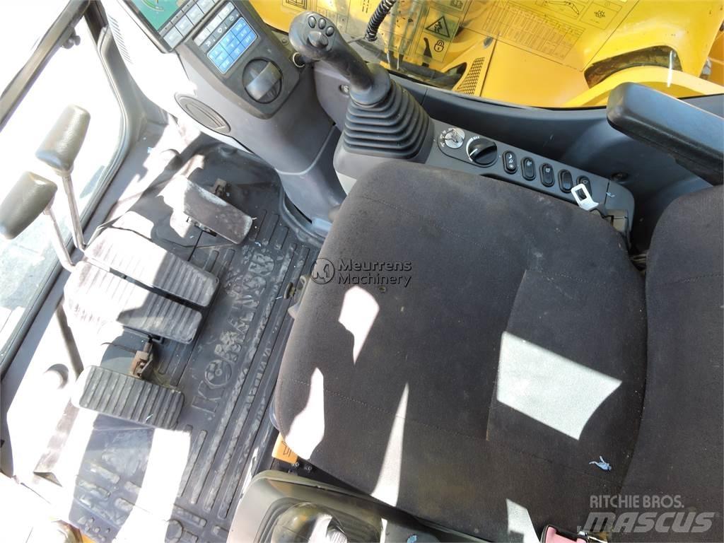 Komatsu PC228 Paletli ekskavatörler