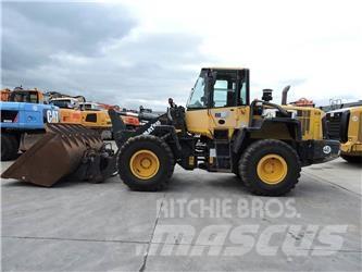 Komatsu WA320 Tekerlekli yükleyiciler