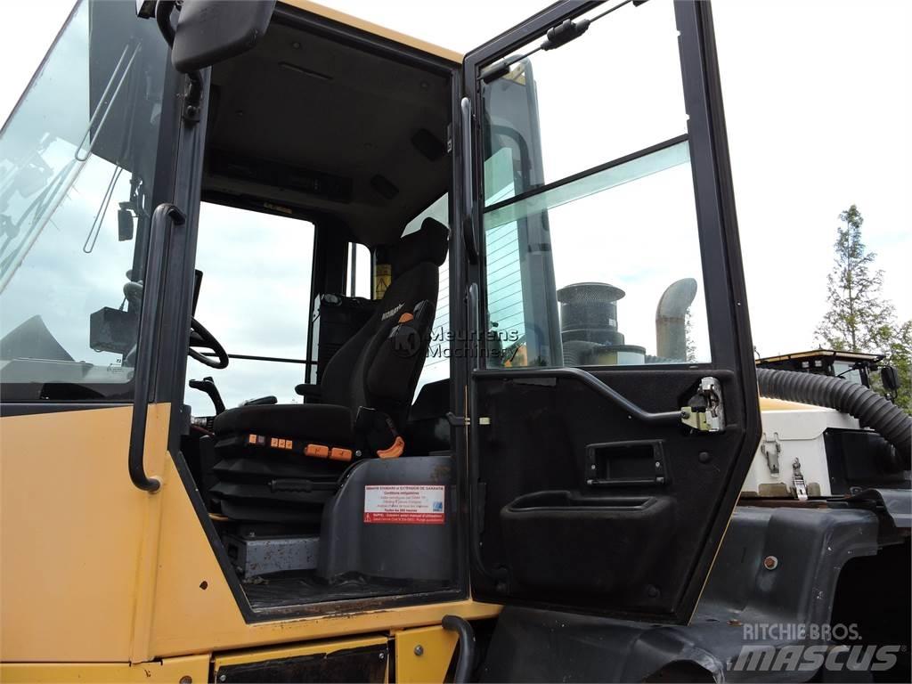 Komatsu WA320 Tekerlekli yükleyiciler